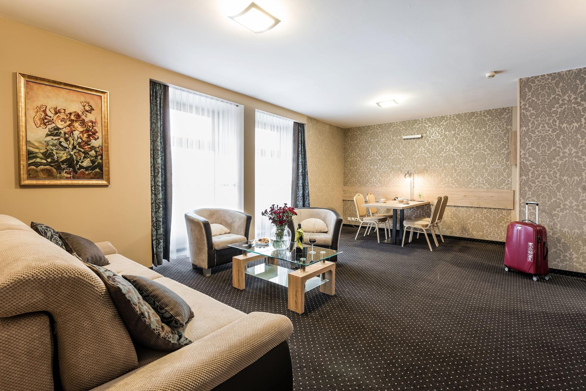 Hotel Wilga Krasków Εξωτερικό φωτογραφία