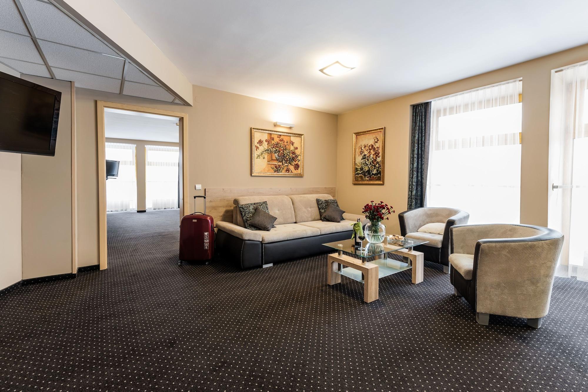 Hotel Wilga Krasków Εξωτερικό φωτογραφία