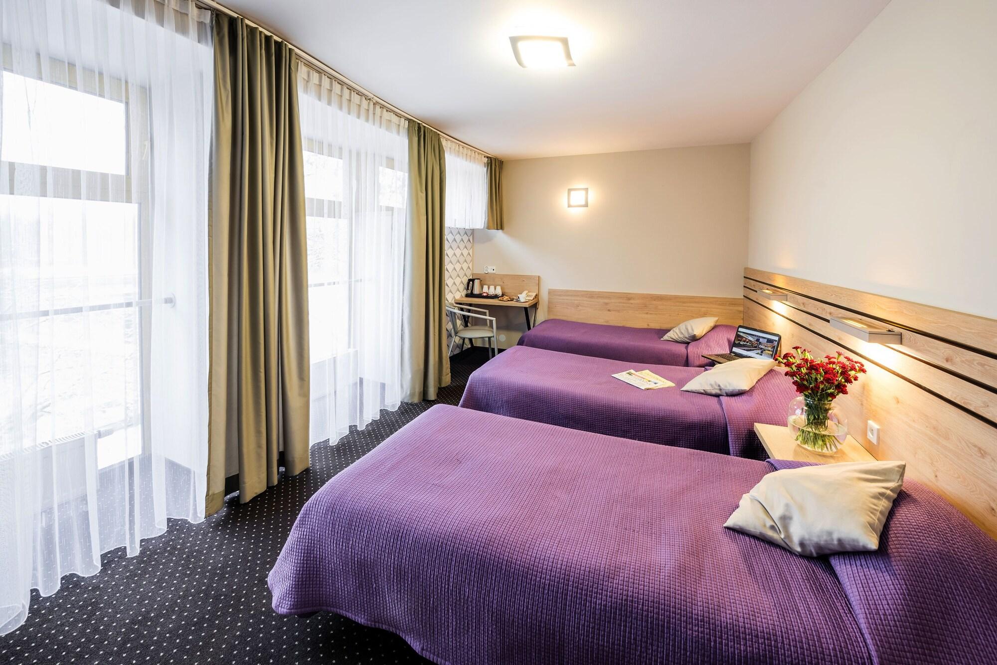 Hotel Wilga Krasków Εξωτερικό φωτογραφία