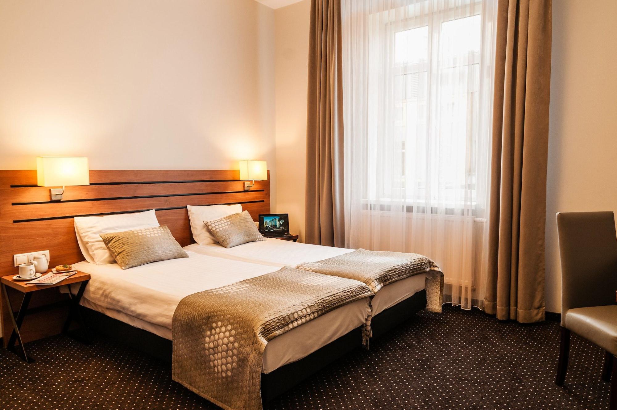 Hotel Wilga Krasków Εξωτερικό φωτογραφία