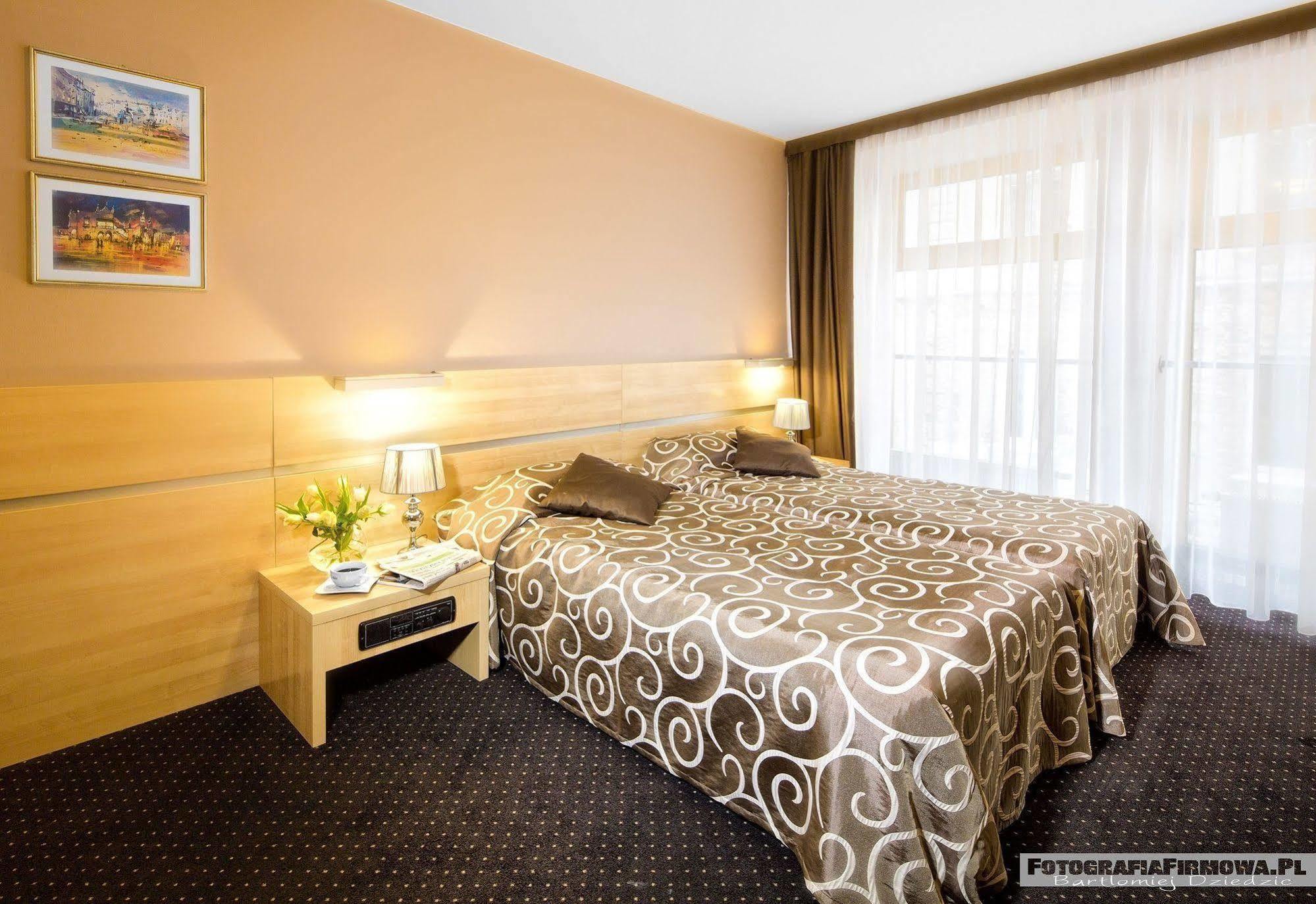Hotel Wilga Krasków Εξωτερικό φωτογραφία