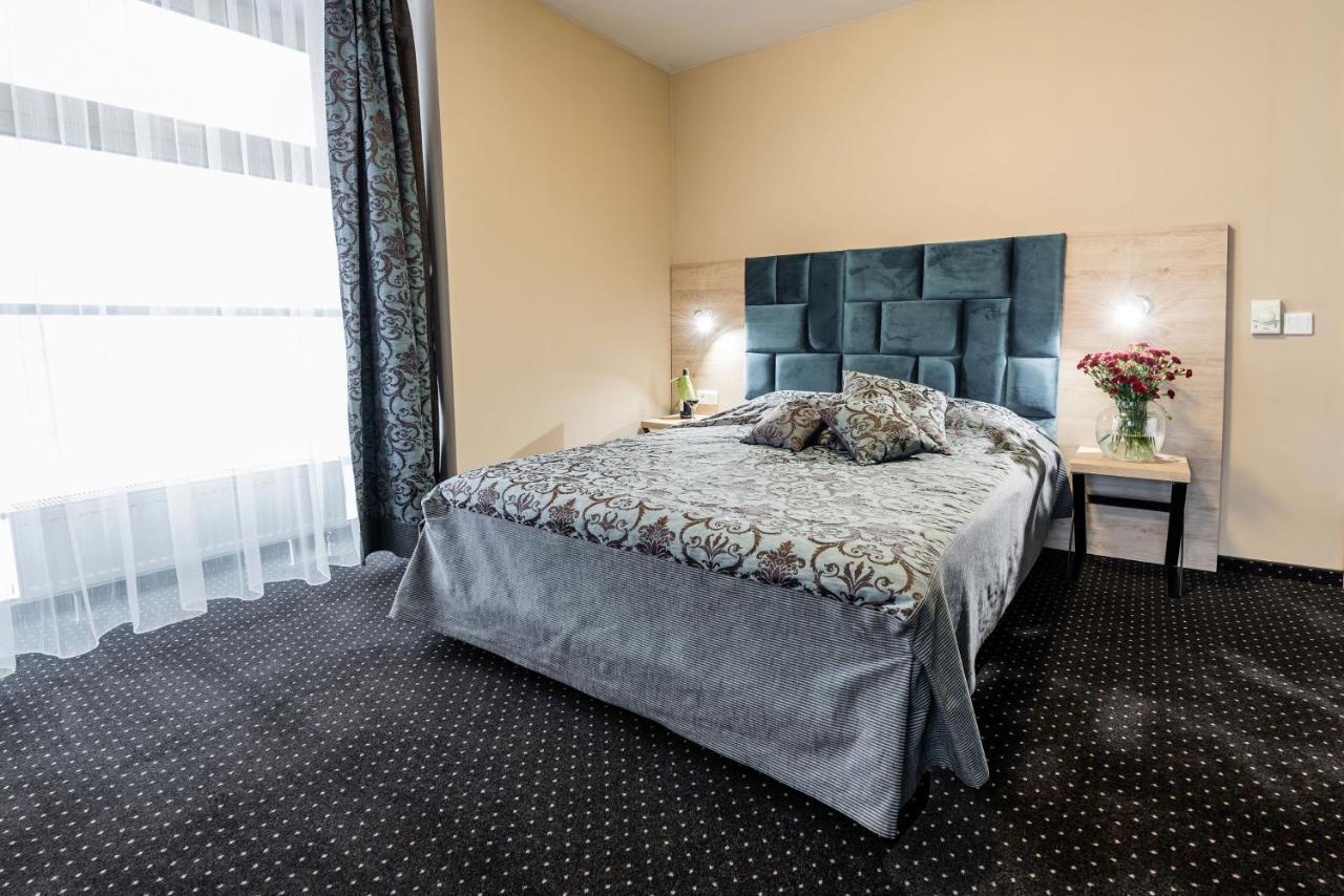 Hotel Wilga Krasków Εξωτερικό φωτογραφία